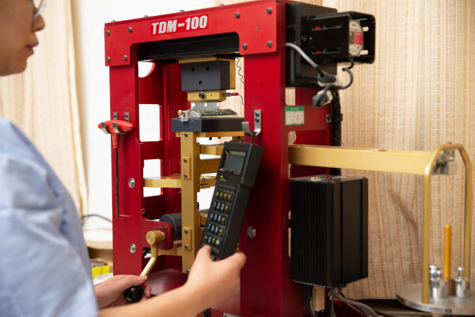 ANSI- und EN388-Schnittnormunterschied